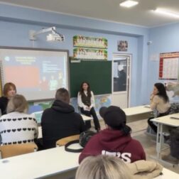 📌Квітневі батьківські збори з дирекцією школи Азбука: реєстрація до 1-х класів та набір до старшої школи-ліцею (5 і 6 класи в Одесі; 5 — 9, 10, 11 класи у Кишиневі